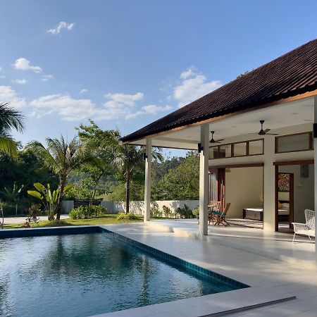 Villa Meranti - Spacious Private Pool Villa Pantai Cenang  Eksteriør billede