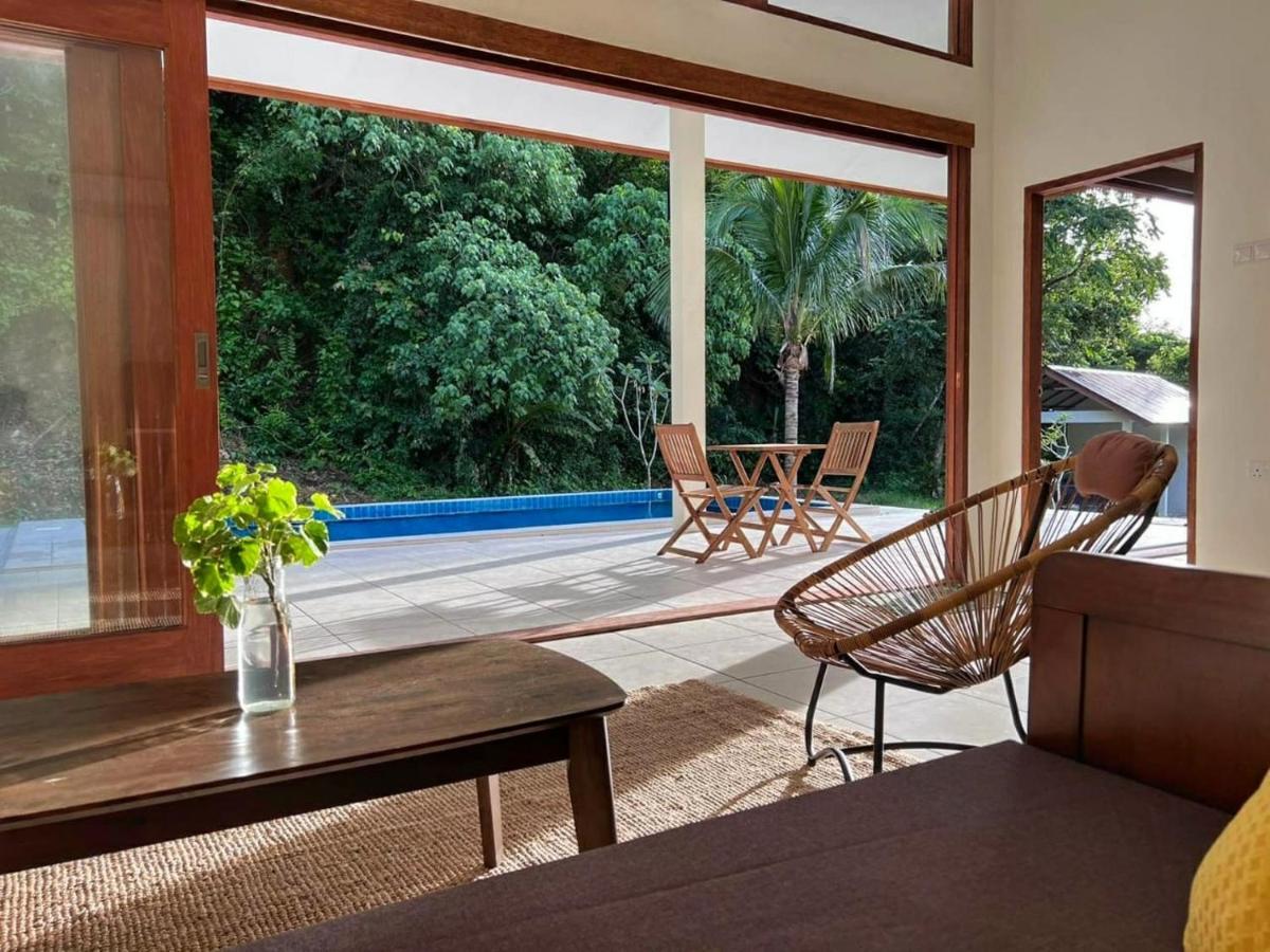 Villa Meranti - Spacious Private Pool Villa Pantai Cenang  Eksteriør billede