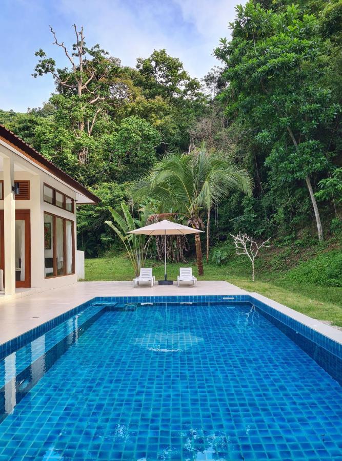 Villa Meranti - Spacious Private Pool Villa Pantai Cenang  Eksteriør billede