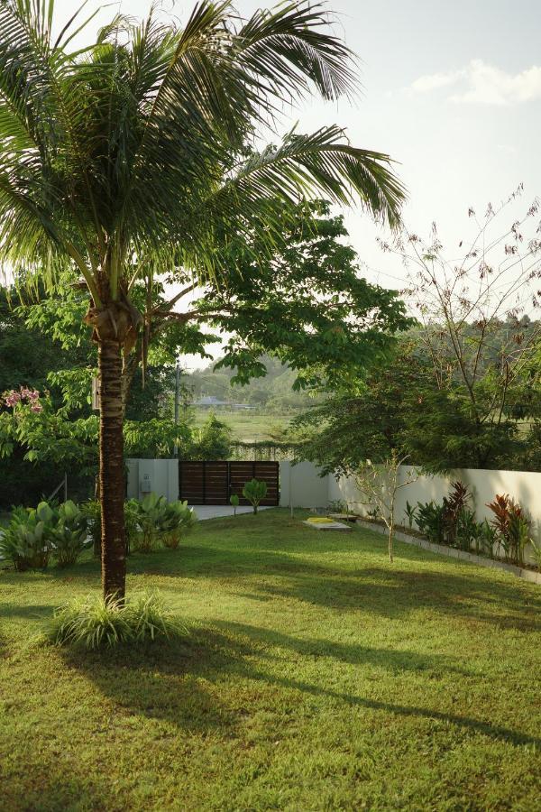 Villa Meranti - Spacious Private Pool Villa Pantai Cenang  Eksteriør billede