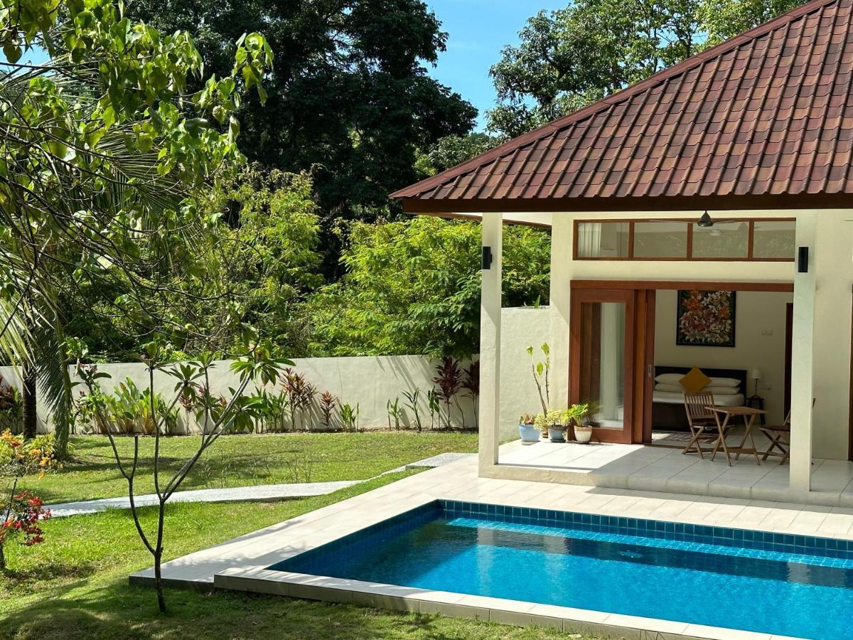 Villa Meranti - Spacious Private Pool Villa Pantai Cenang  Eksteriør billede