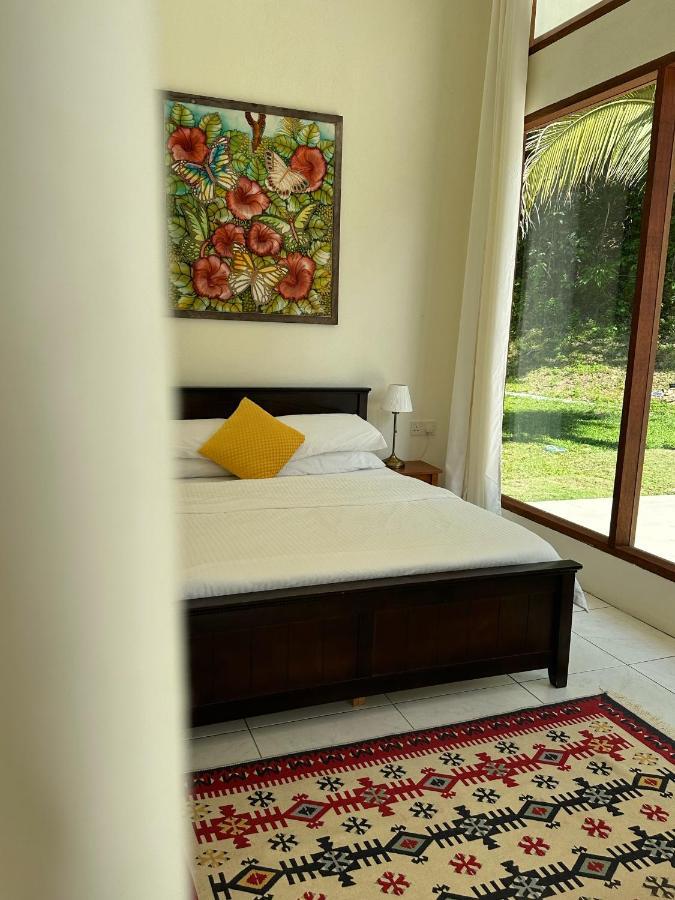 Villa Meranti - Spacious Private Pool Villa Pantai Cenang  Eksteriør billede
