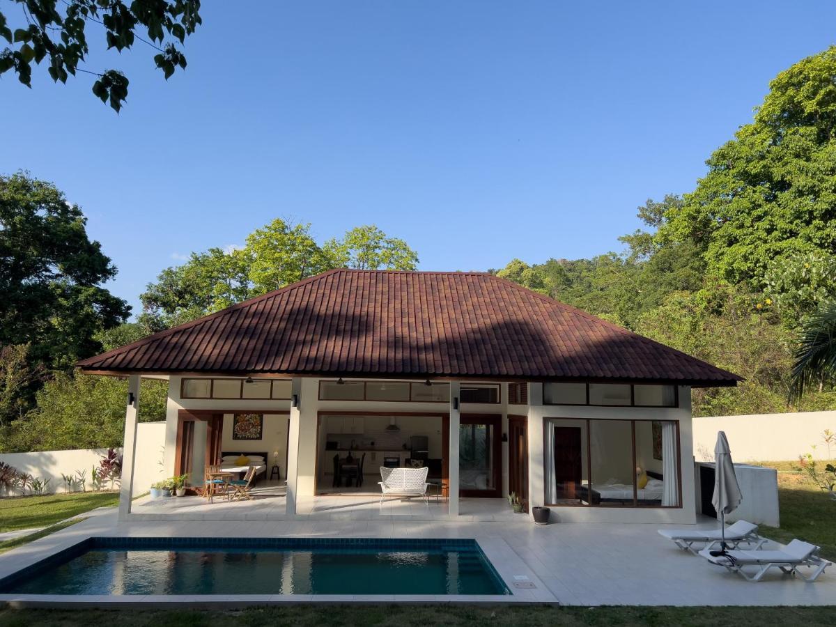 Villa Meranti - Spacious Private Pool Villa Pantai Cenang  Eksteriør billede