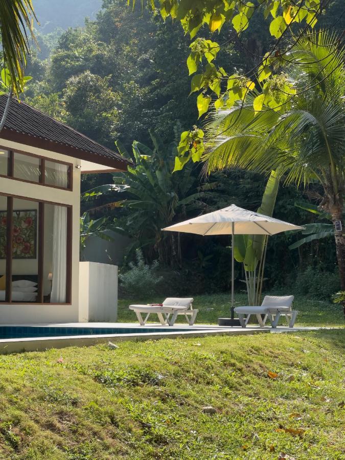 Villa Meranti - Spacious Private Pool Villa Pantai Cenang  Eksteriør billede