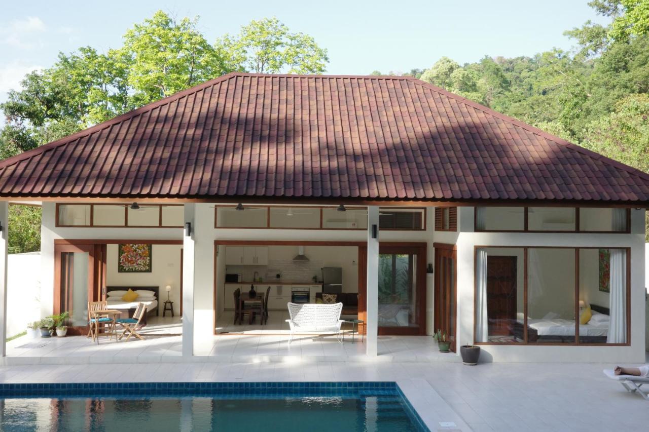 Villa Meranti - Spacious Private Pool Villa Pantai Cenang  Eksteriør billede