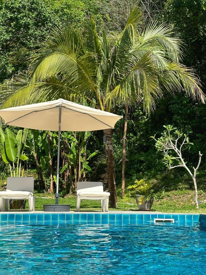 Villa Meranti - Spacious Private Pool Villa Pantai Cenang  Eksteriør billede