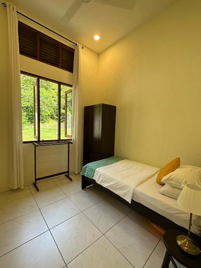 Villa Meranti - Spacious Private Pool Villa Pantai Cenang  Eksteriør billede
